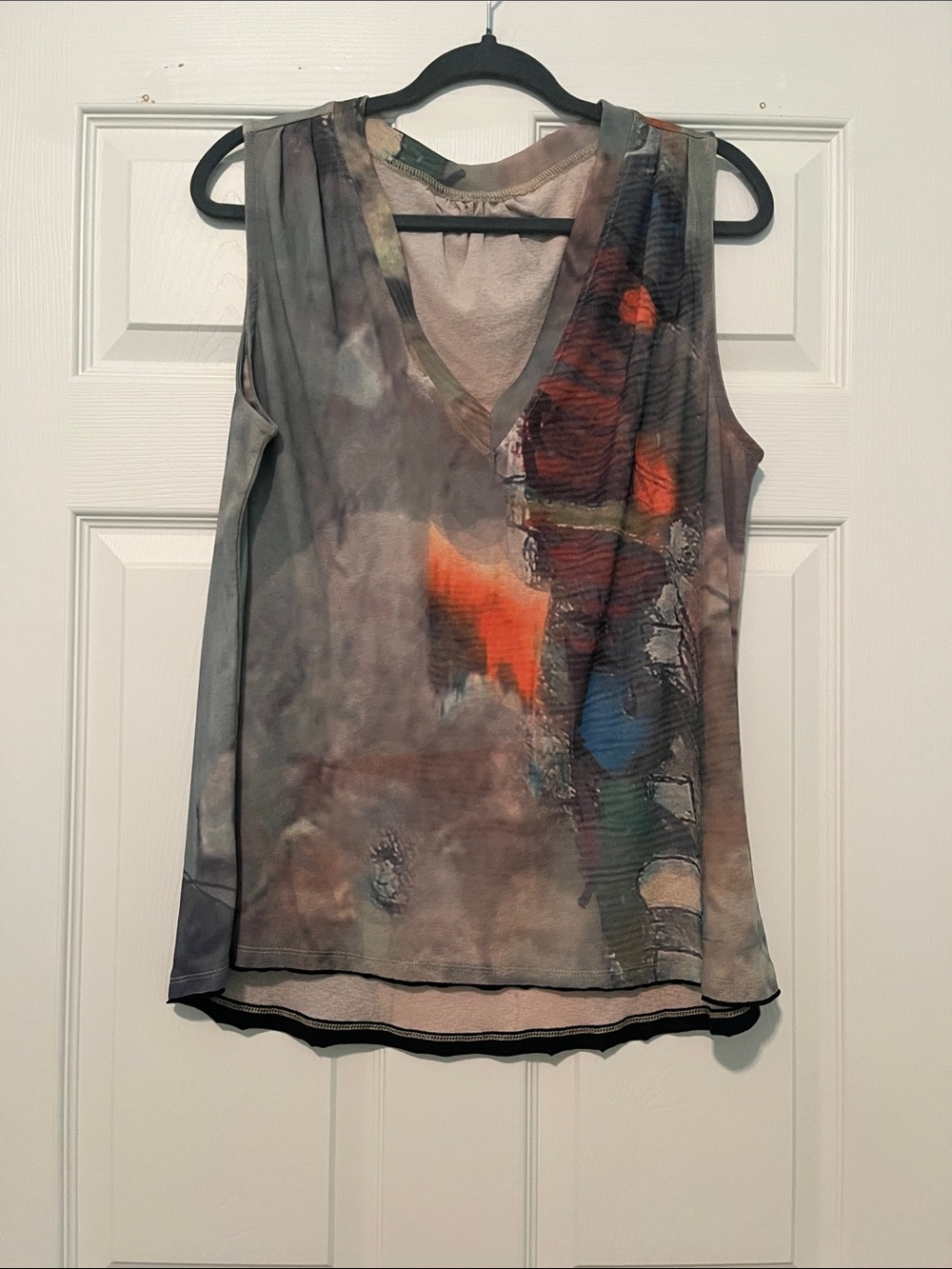 Sleeveless V-Neck Abstract-Print Tunic in Gray with Orange & Blue Accents